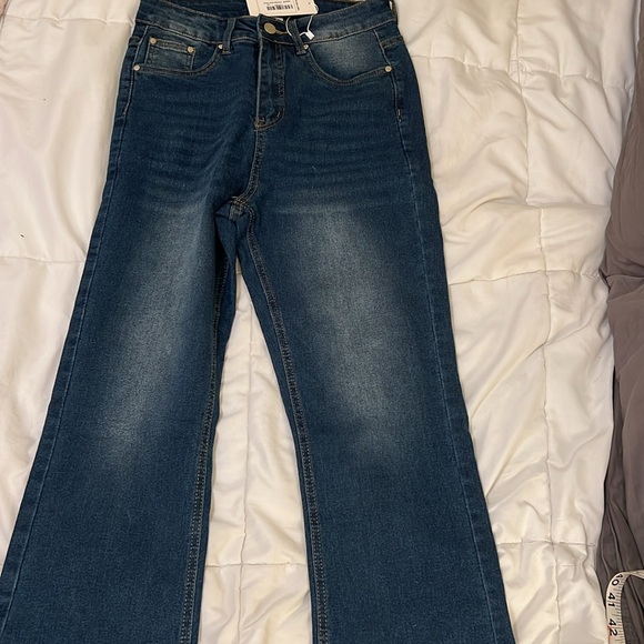 NWT High rise bootcut jeans - Picture 7 of 7
